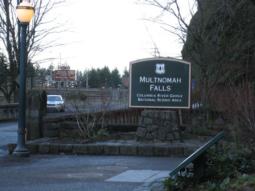 multnomah_falls_sign.jpg