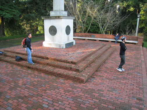 park_monument.jpg